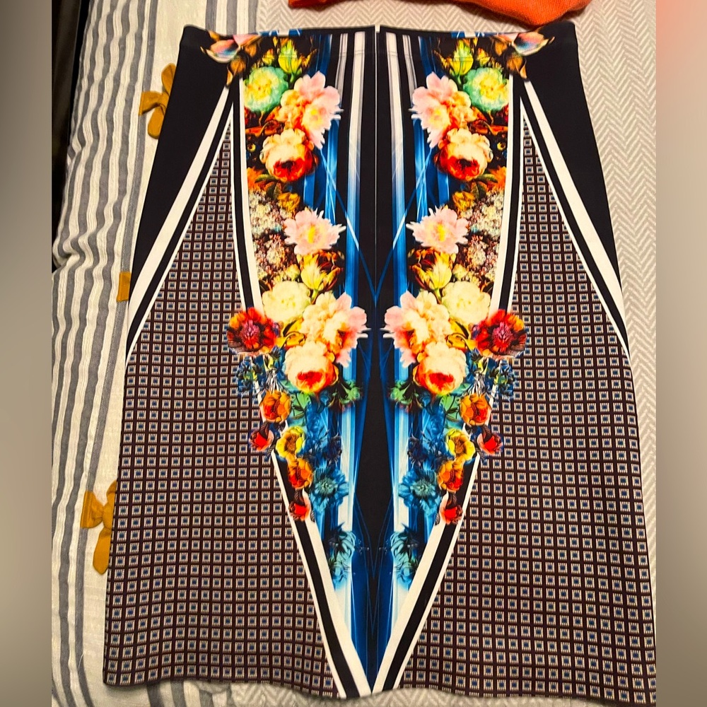 Clover Canyon neoprene pull on skirt Large